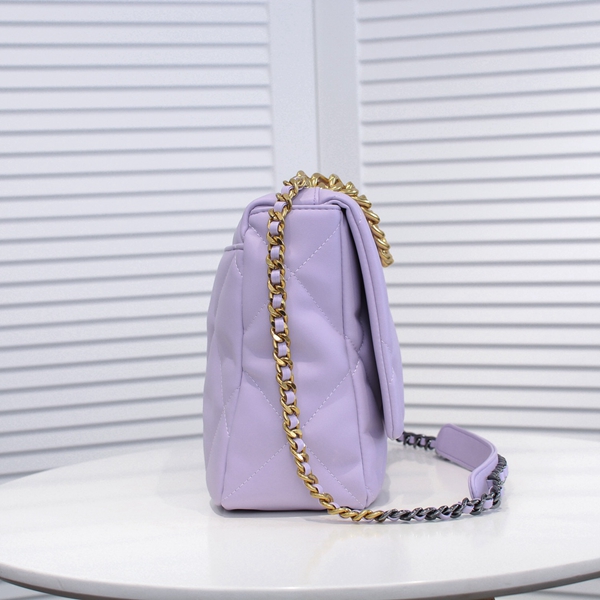 シャネルバッグ背面デザイン